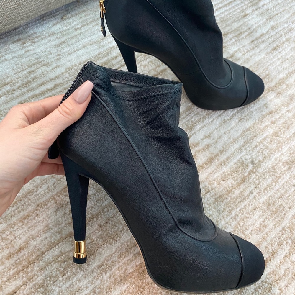 Chanel booties 38